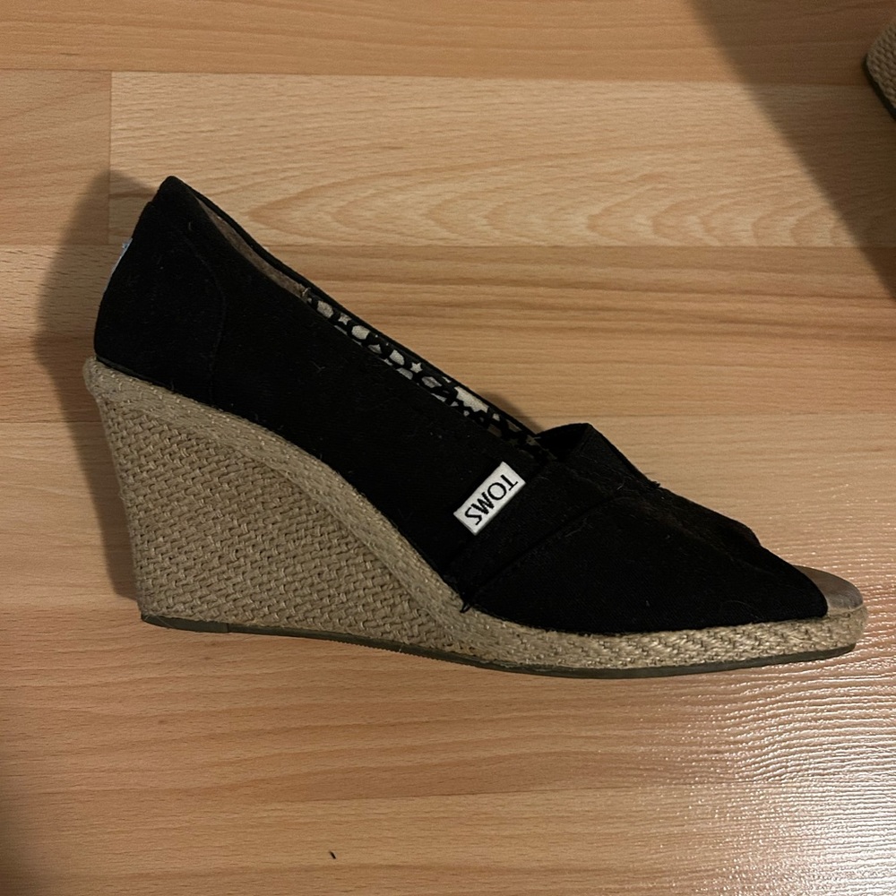 TOMs wedge. Only worn a few times. Very comfortable.